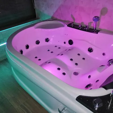 Buenavista Con Jacuzzi Y Jardin Privado En Att-cc-0608 * Abadía