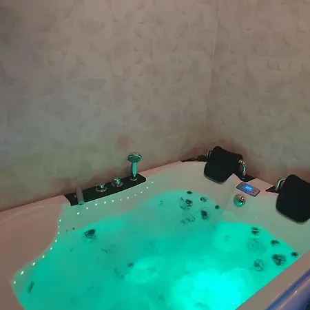 Buenavista Con Jacuzzi Y Jardin Privado En Att-cc-0608 *