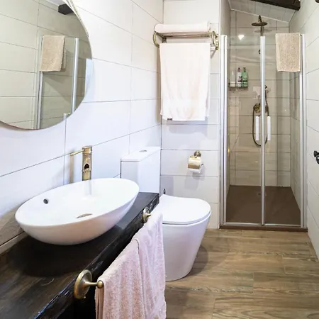 Buenavista Con Jacuzzi Y Jardin Privado En *